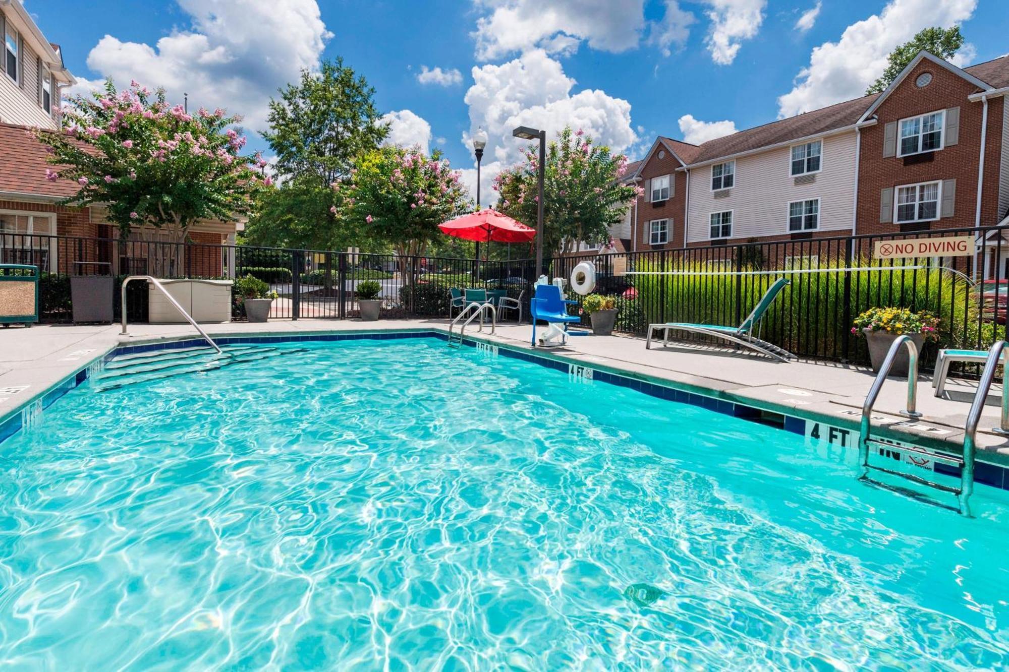 Towneplace Suites By Marriott Atlanta Kennesaw Exterior photo